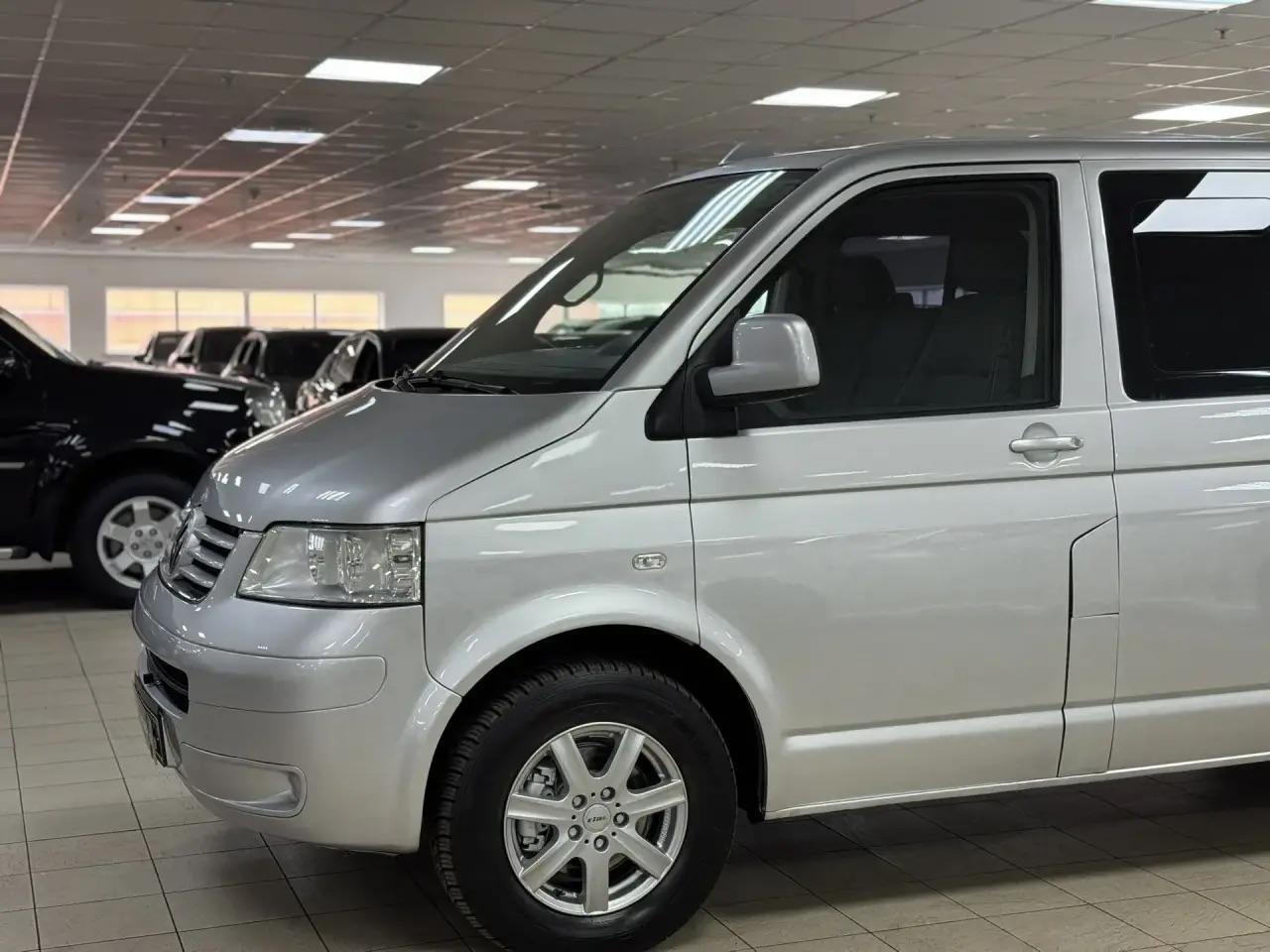Volkswagen Caravelle