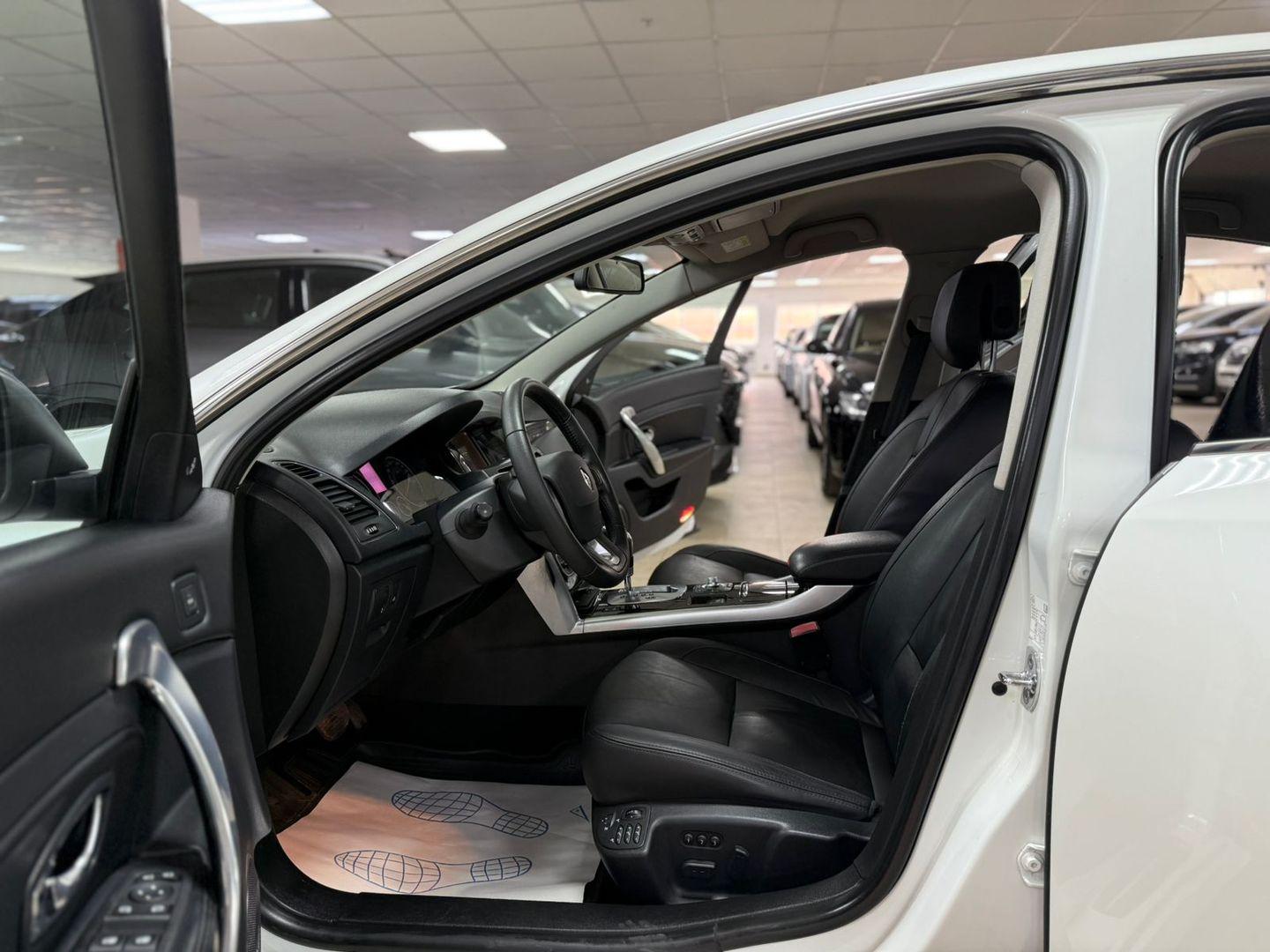 Renault Latitude
