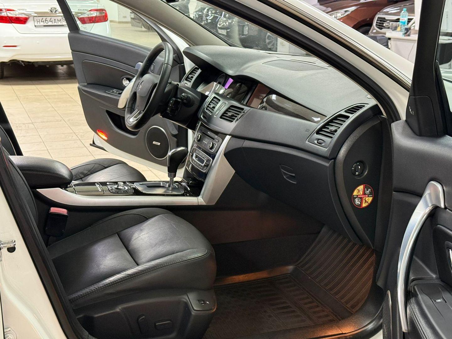 Renault Latitude