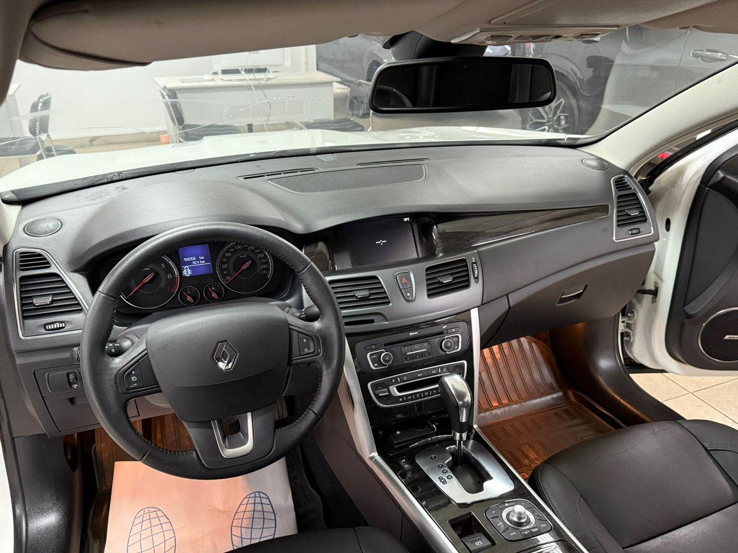 Renault Latitude