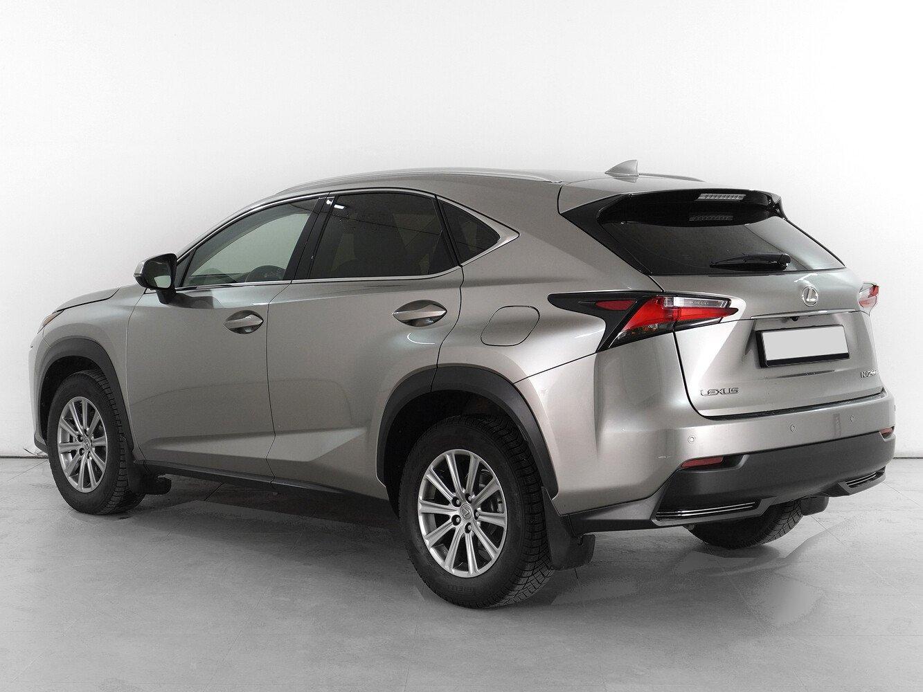 Lexus NX, 2015