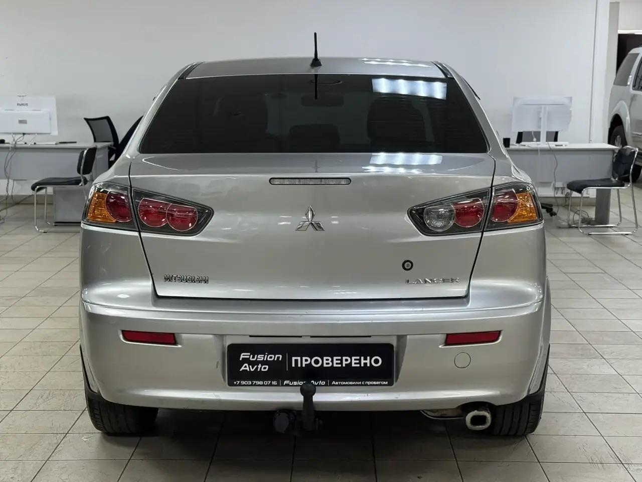 Mitsubishi Lancer
