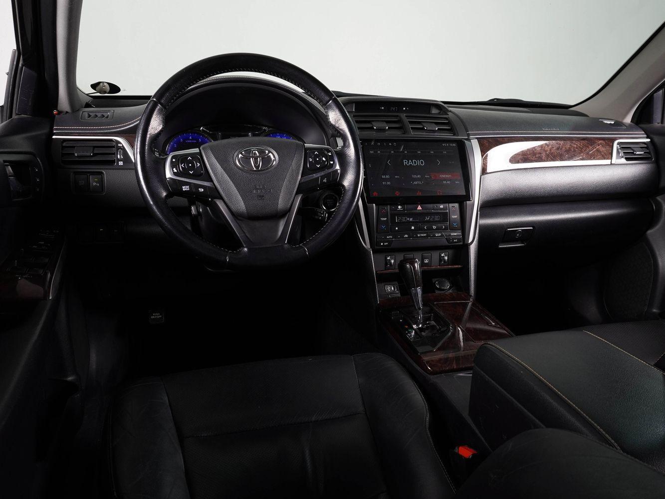 Toyota Camry, 2014
