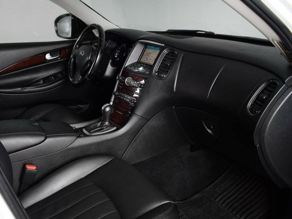 Infiniti EX, 2011
