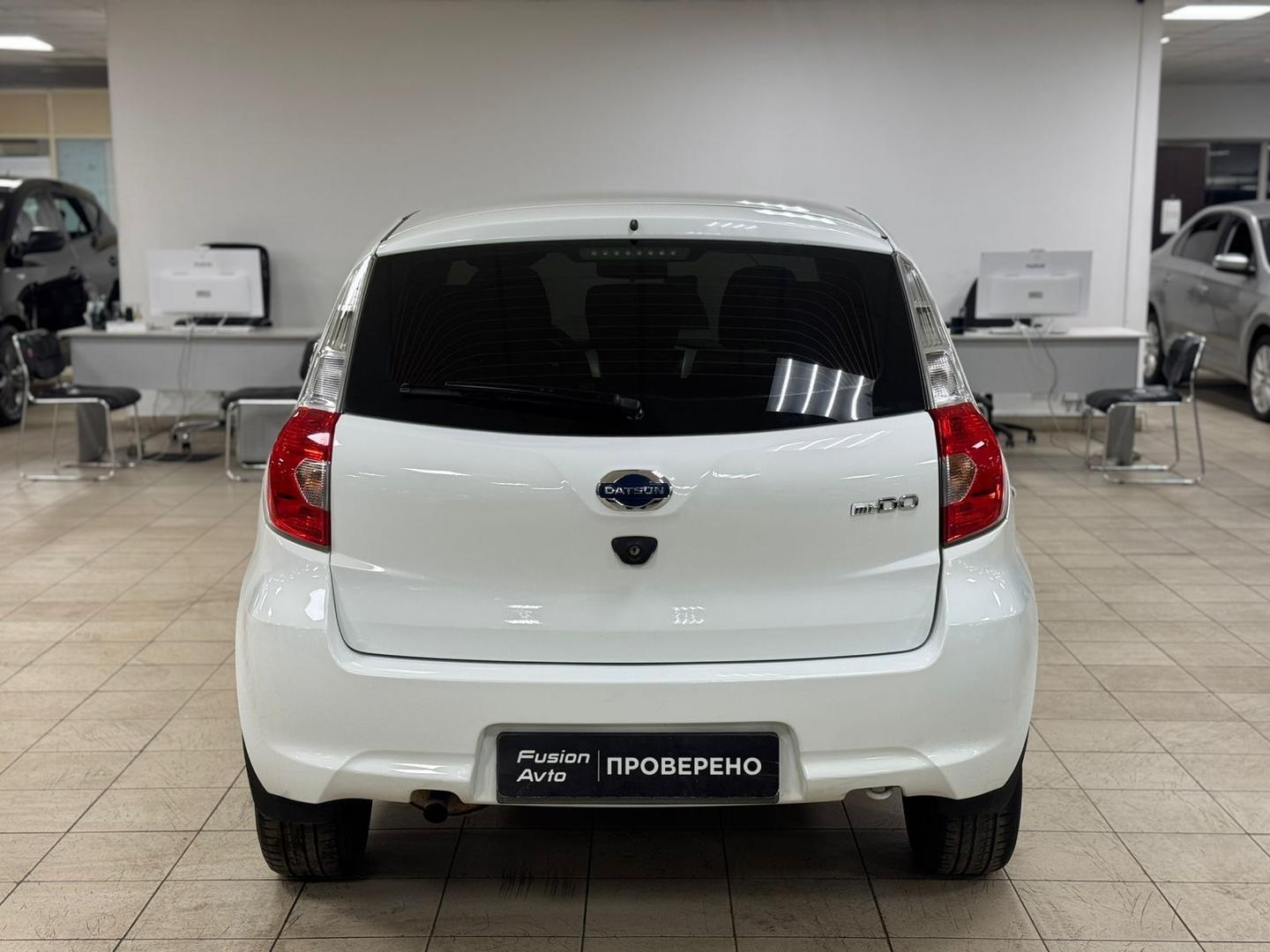 Datsun mi-DO
