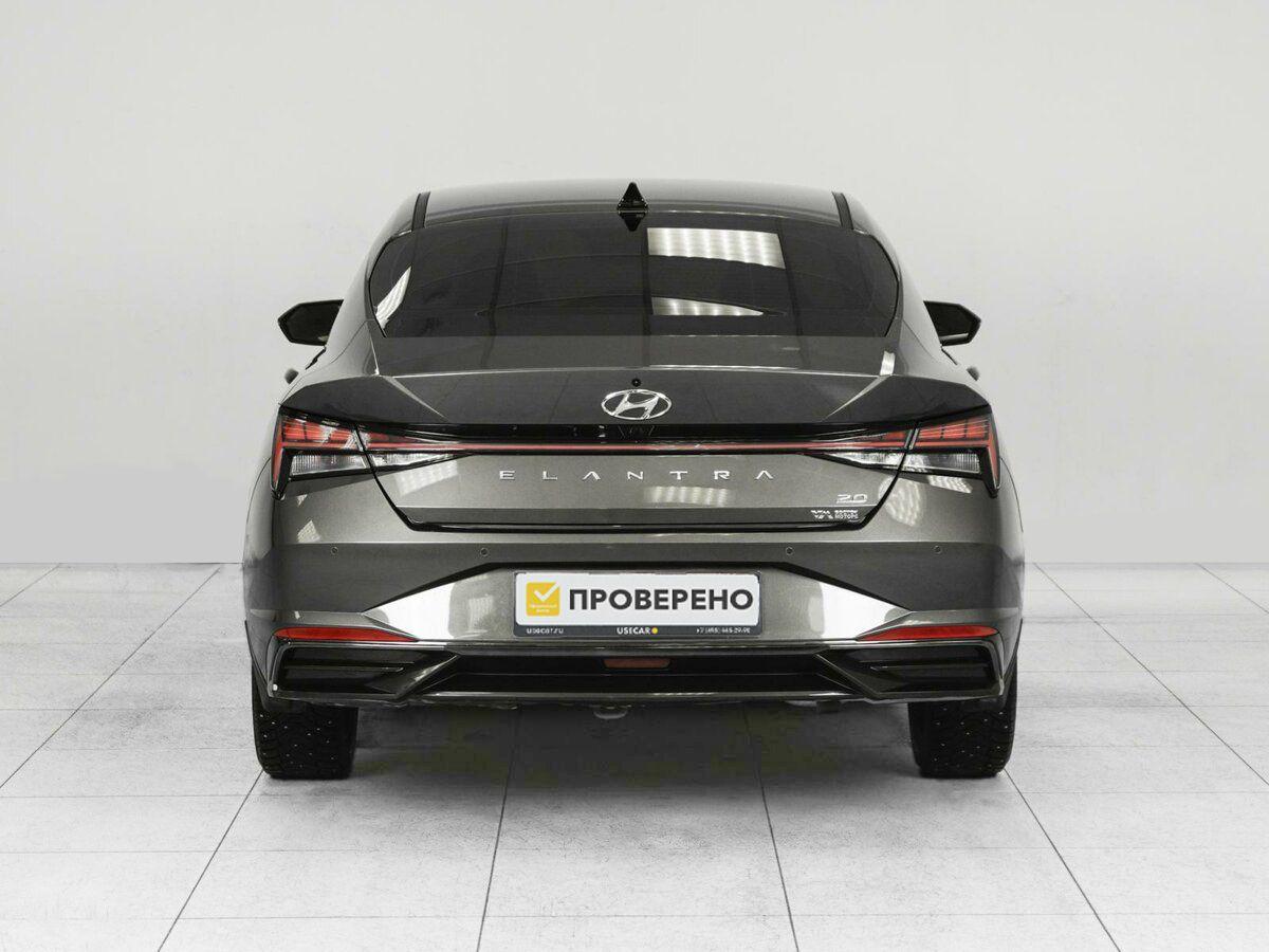 Hyundai Elantra, 2023