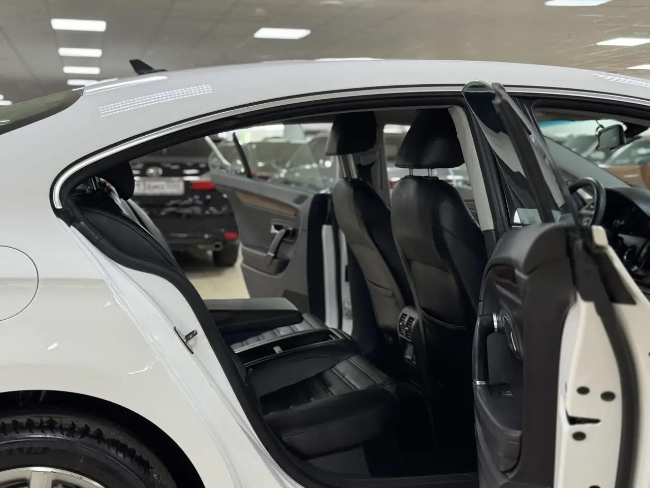 Volkswagen Passat CC