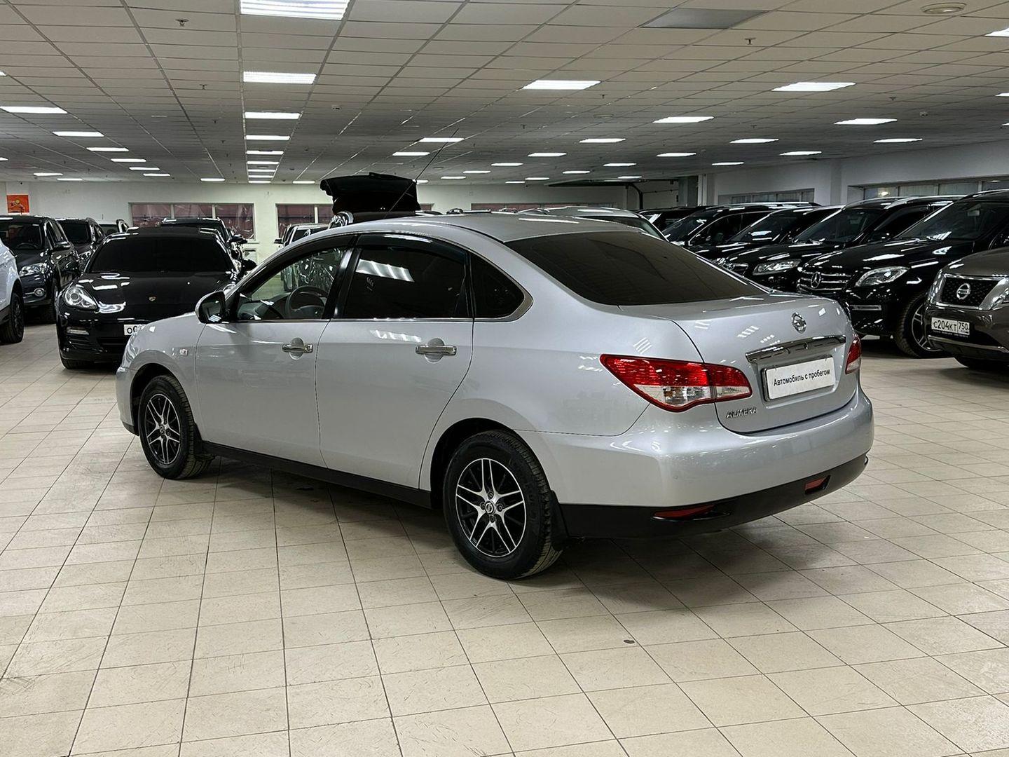 Nissan Almera
