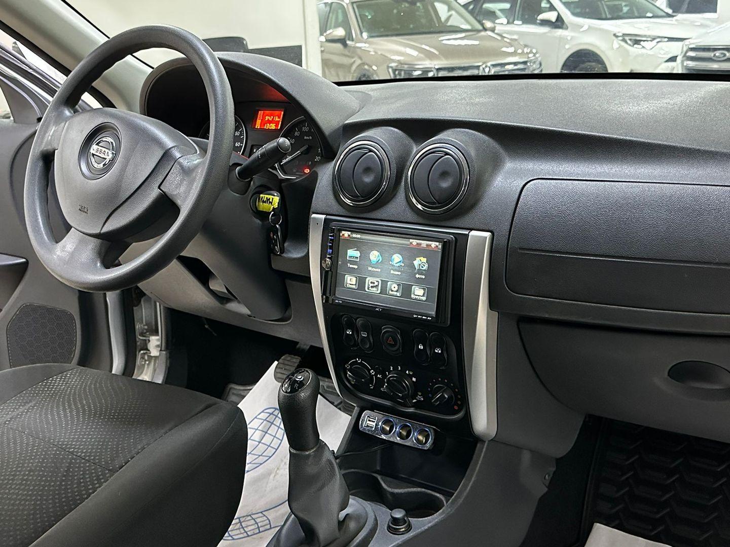 Nissan Almera