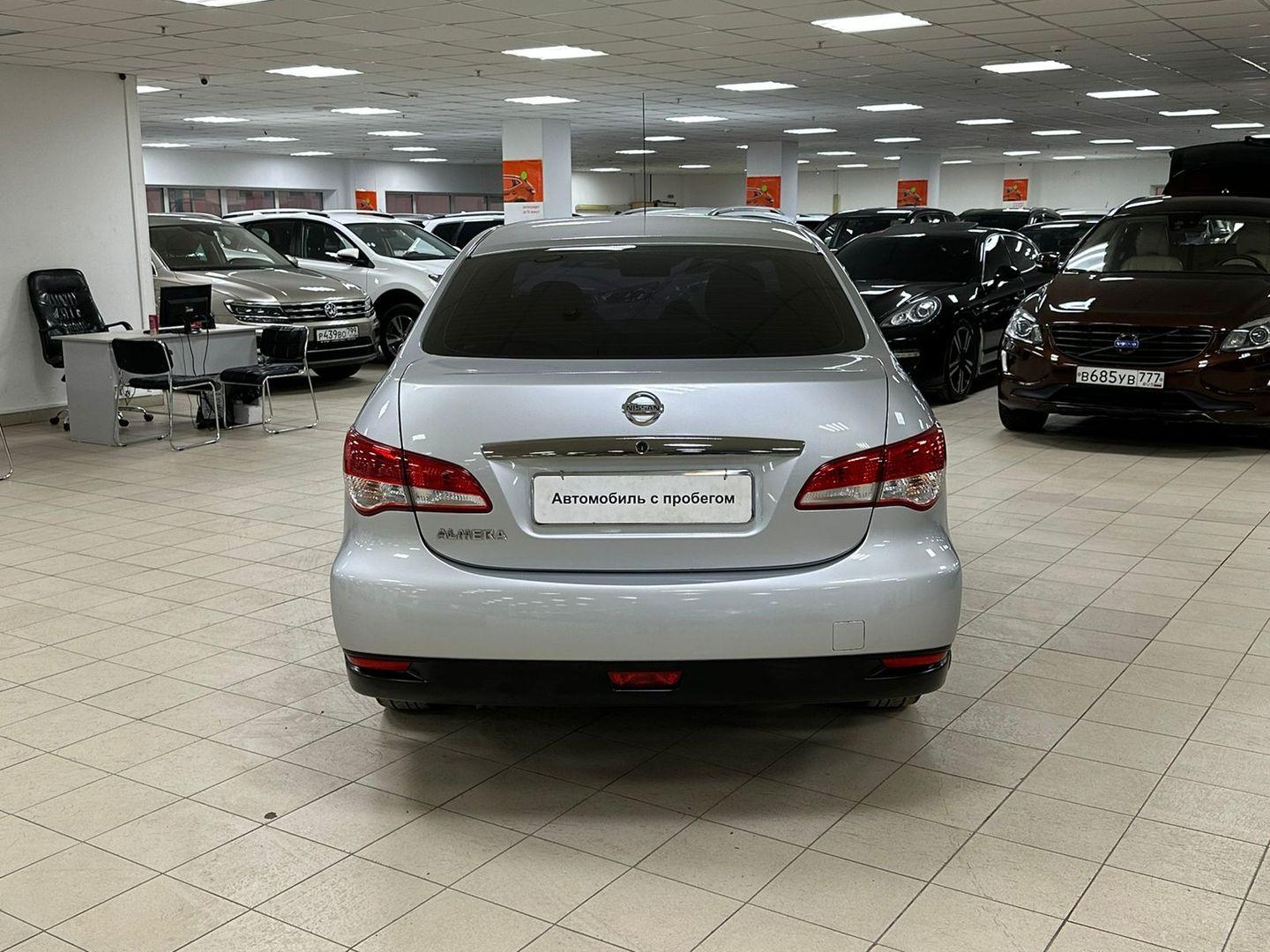 Nissan Almera
