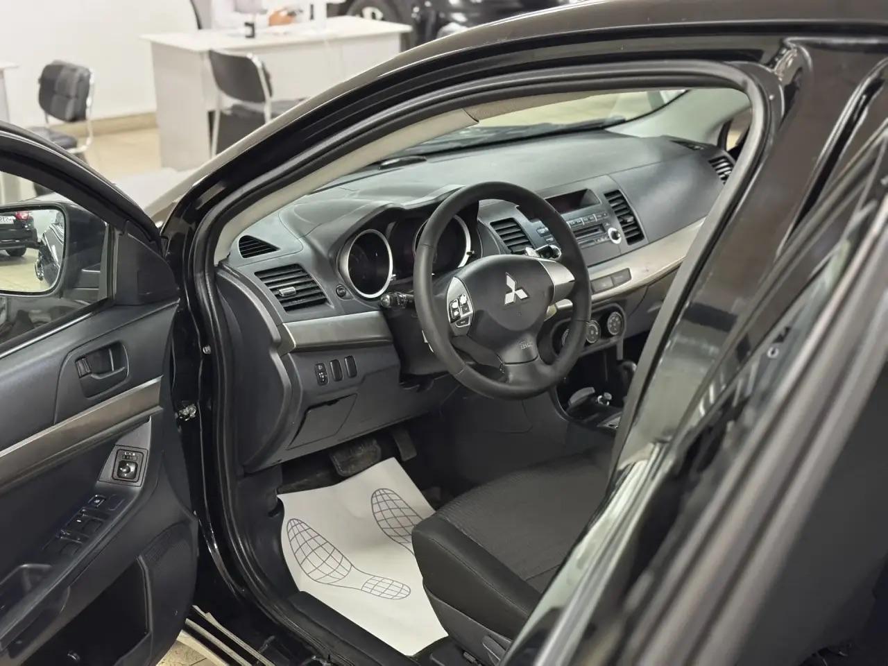 Mitsubishi Lancer