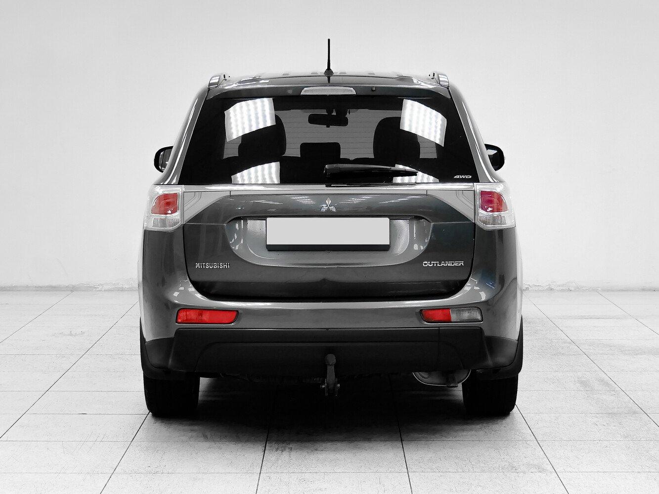 Mitsubishi Outlander, 2014