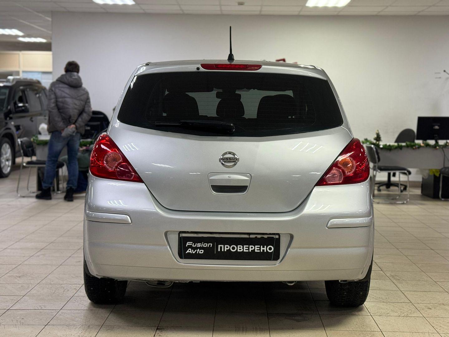 Nissan Tiida