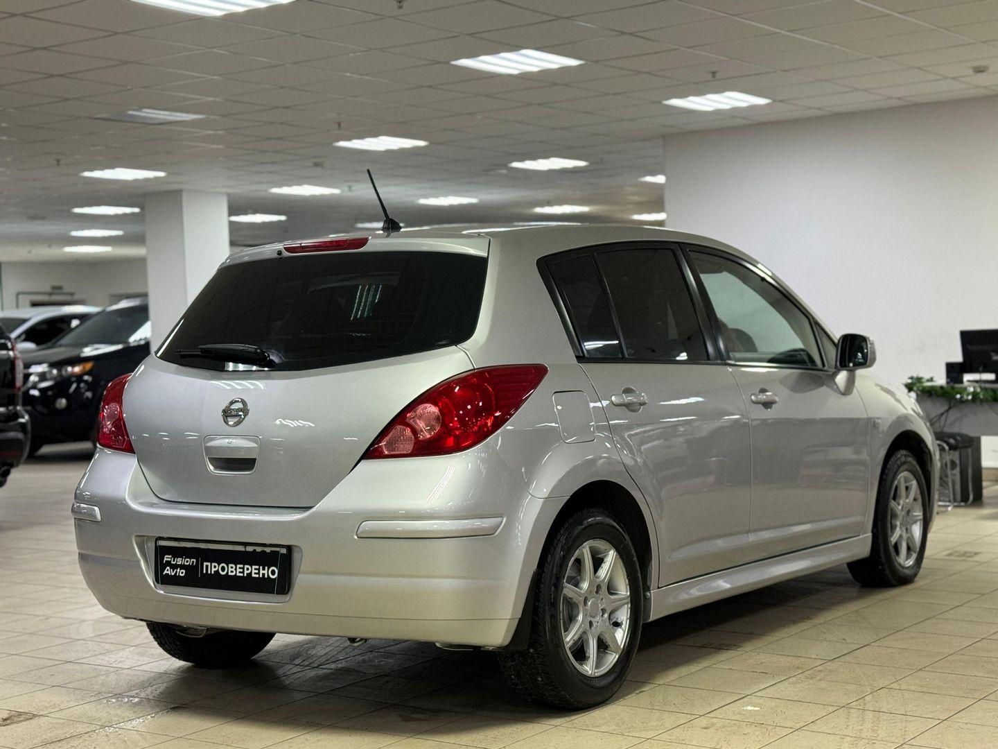 Nissan Tiida
