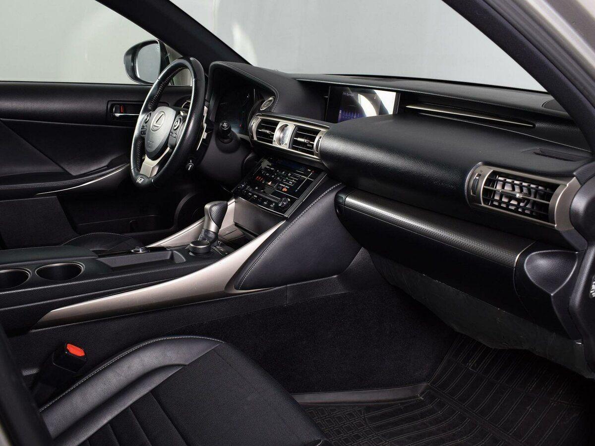 Lexus IS, 2014