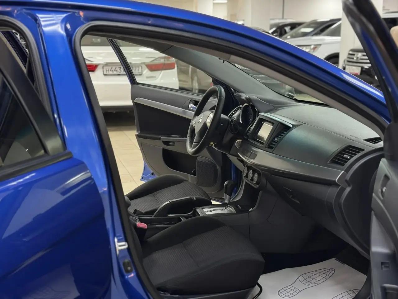 Mitsubishi Lancer