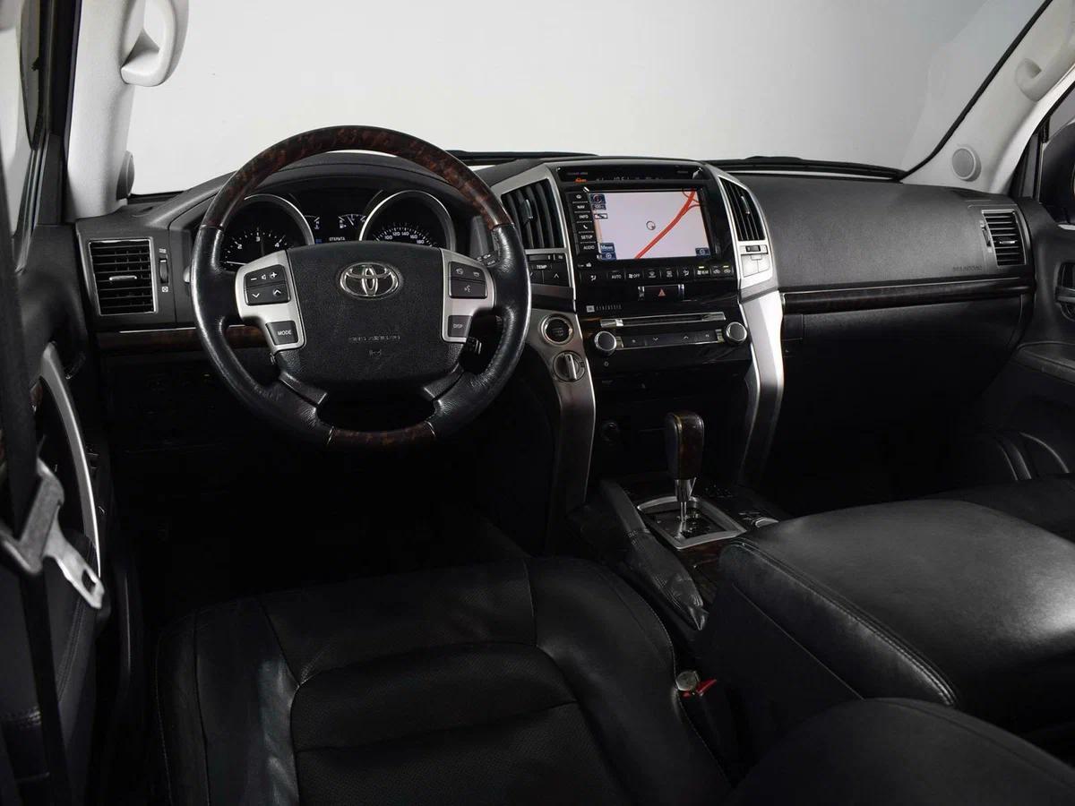 Toyota Land Cruiser, 2013