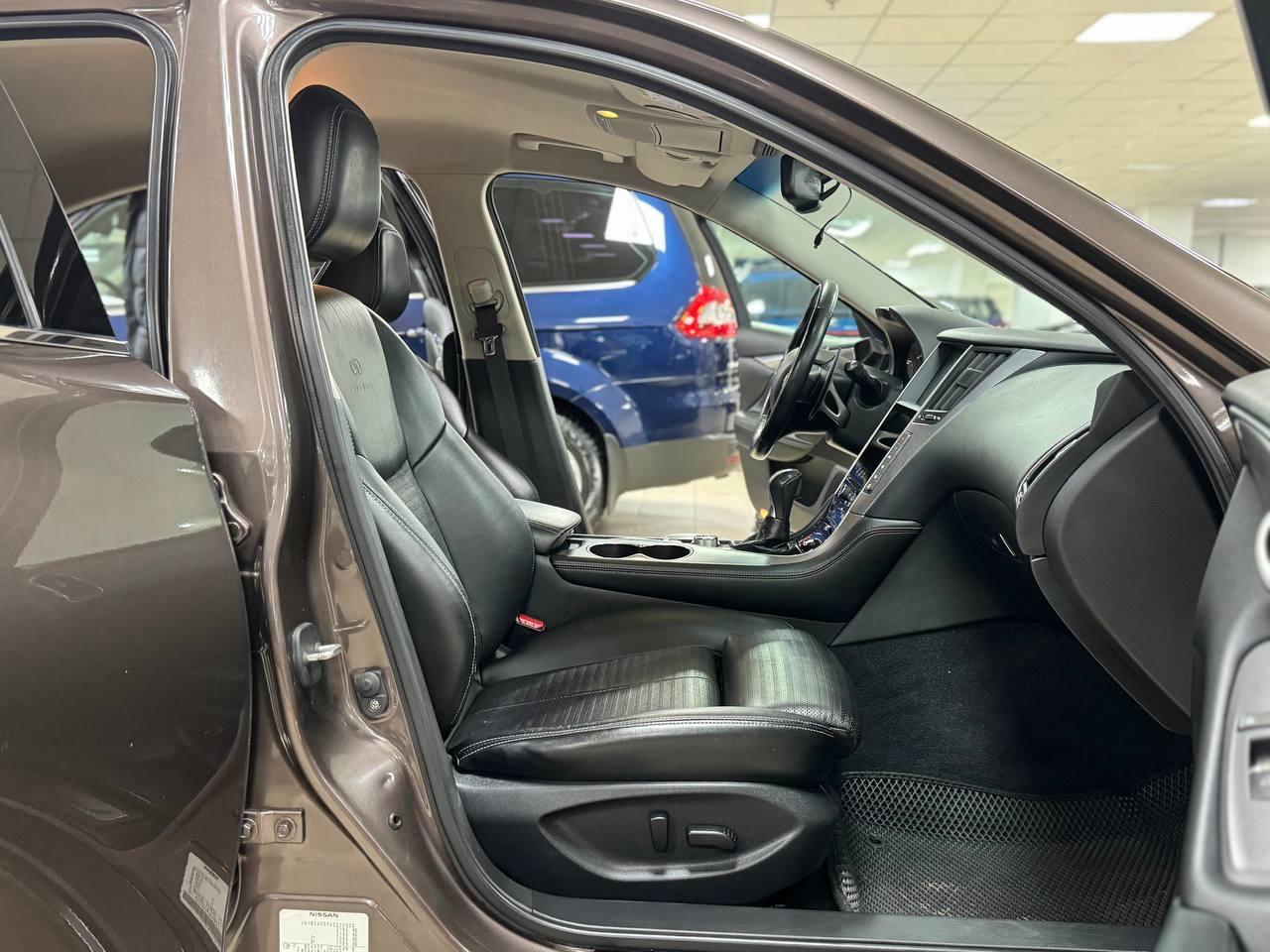 Infiniti Q50