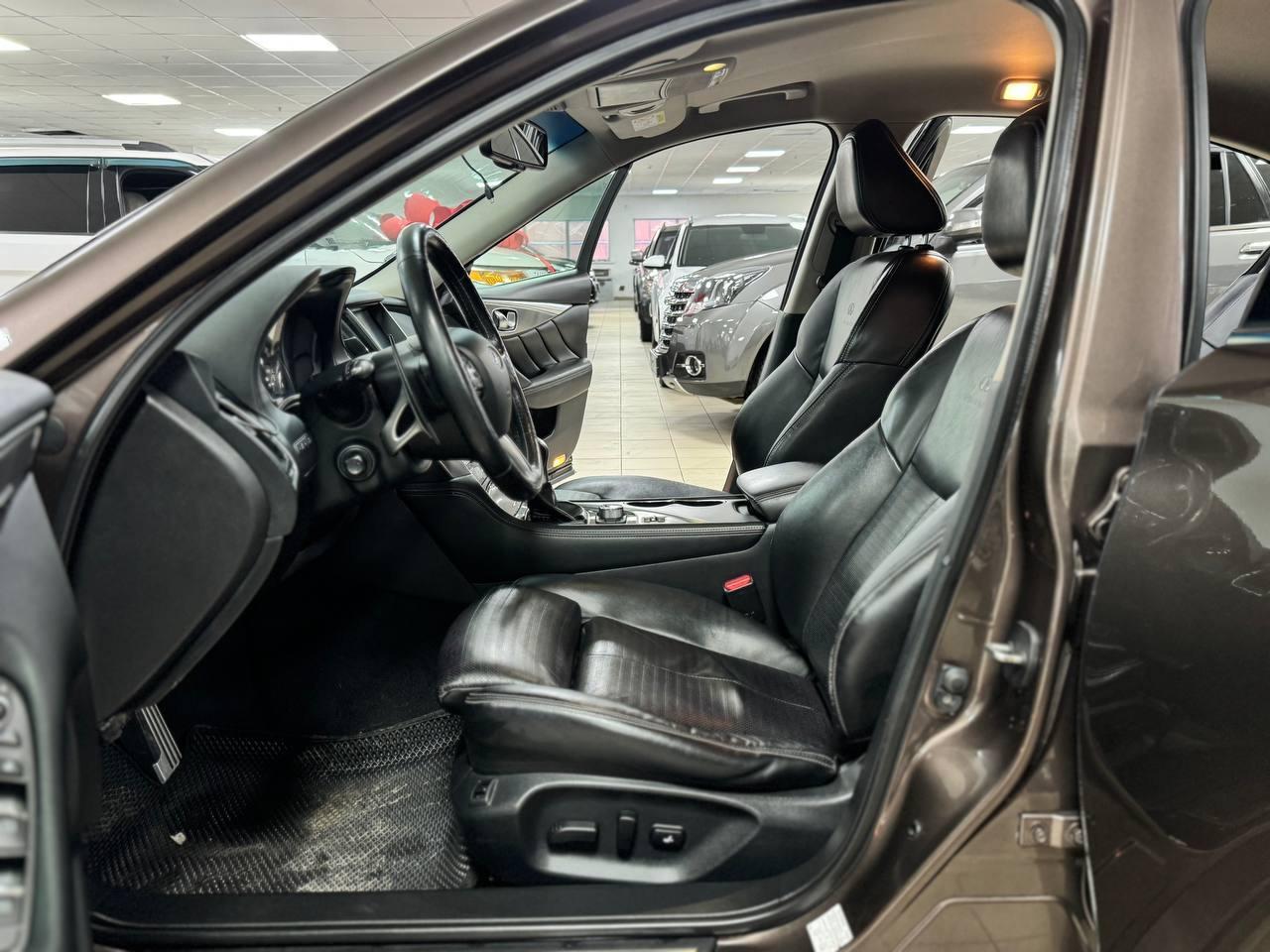 Infiniti Q50