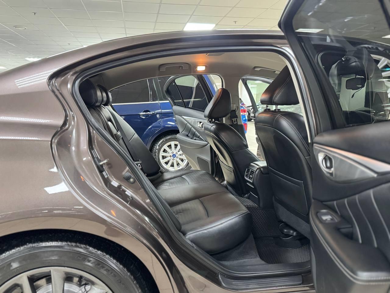 Infiniti Q50