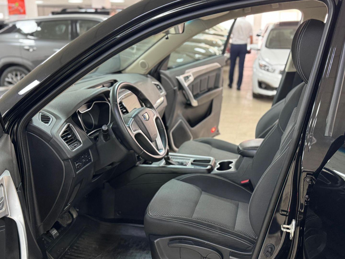 Geely Emgrand X7