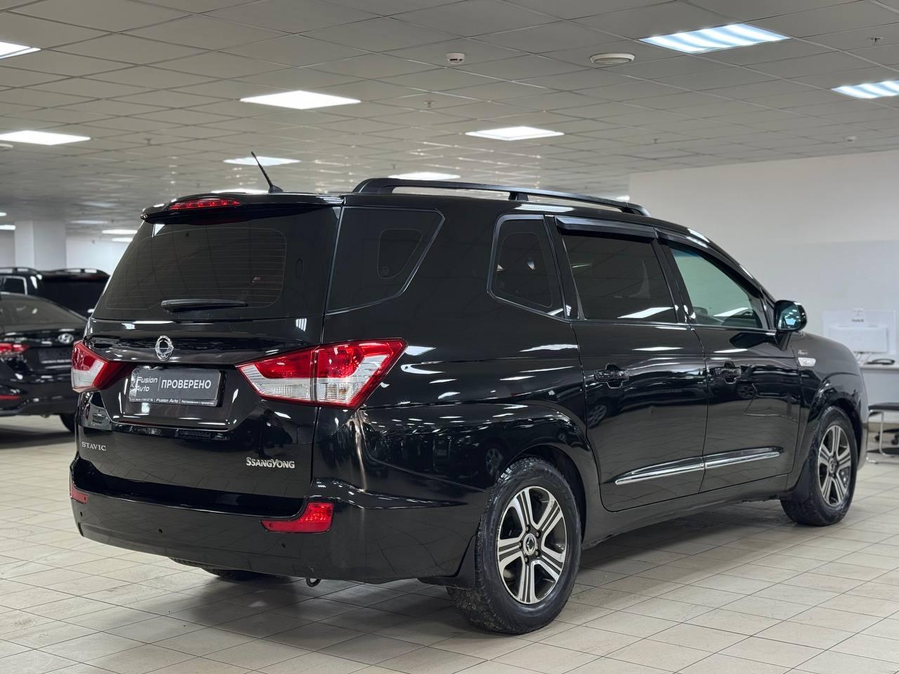 SsangYong Stavic