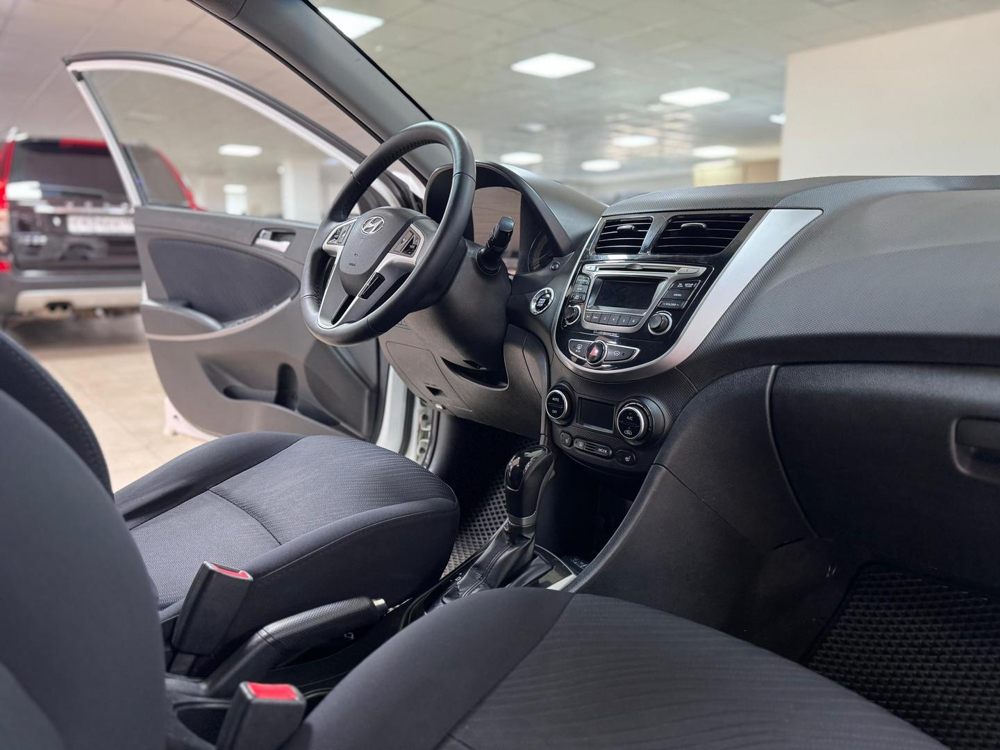 Hyundai Solaris