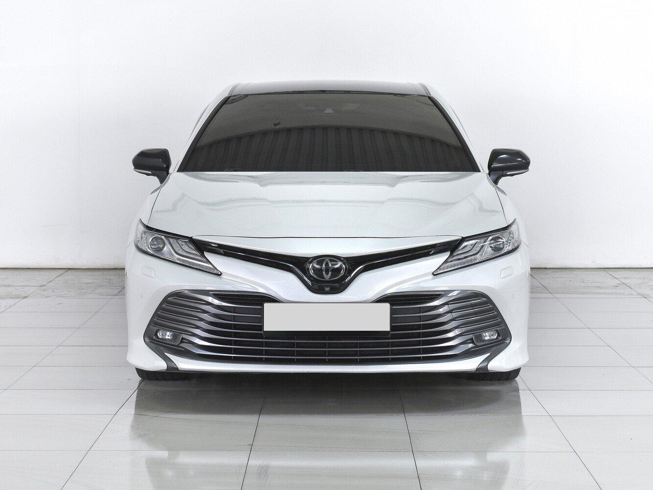 Toyota Camry, 2020
