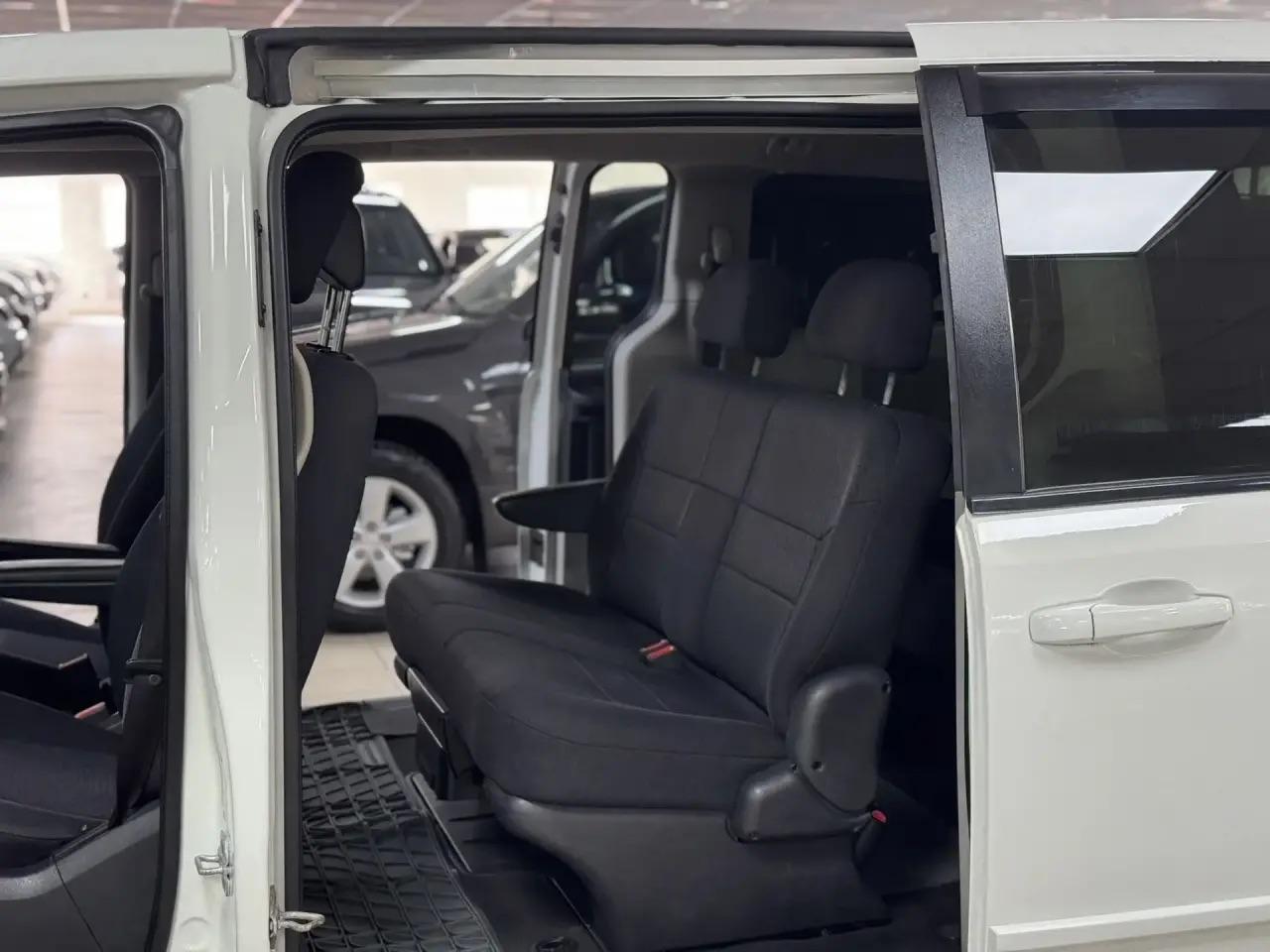 Dodge Caravan