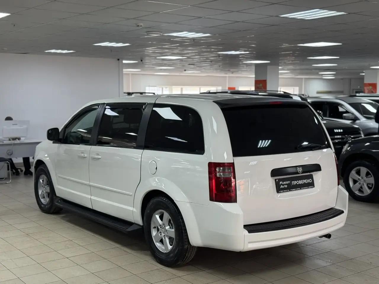 Dodge Caravan