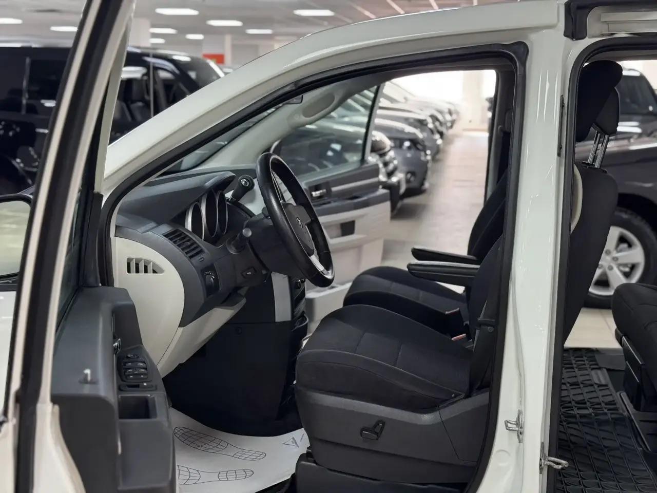 Dodge Caravan