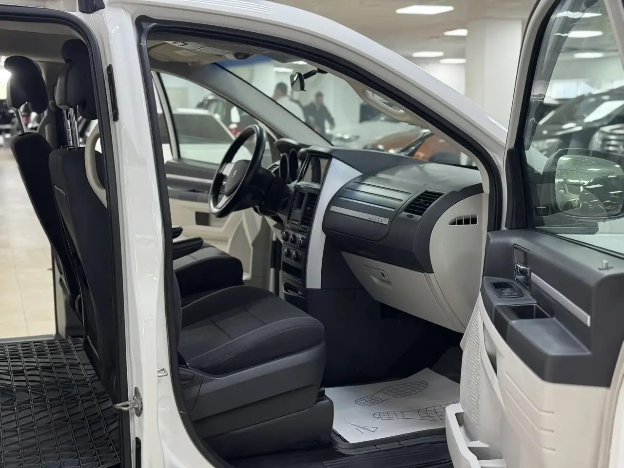 Dodge Caravan