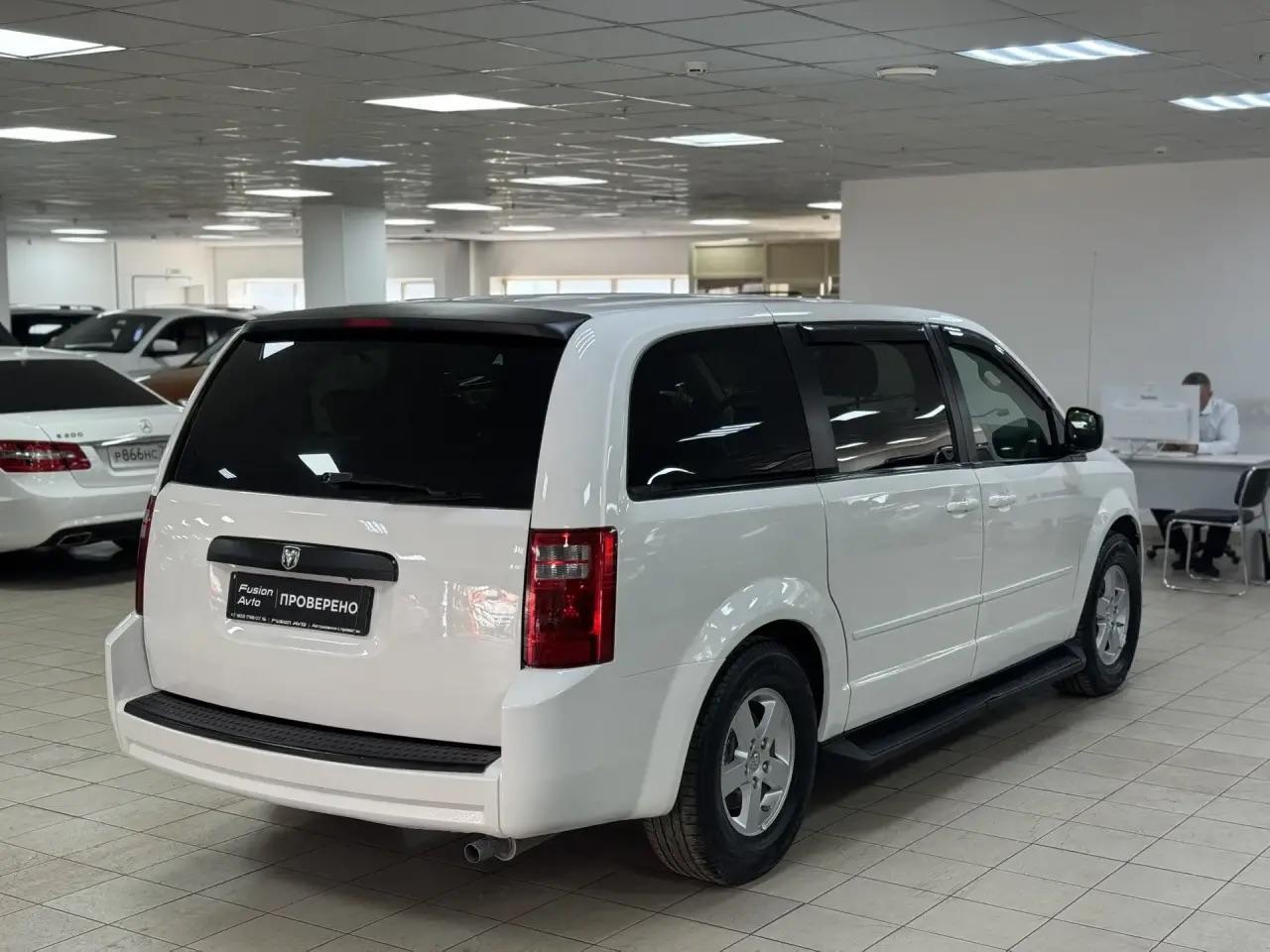 Dodge Caravan