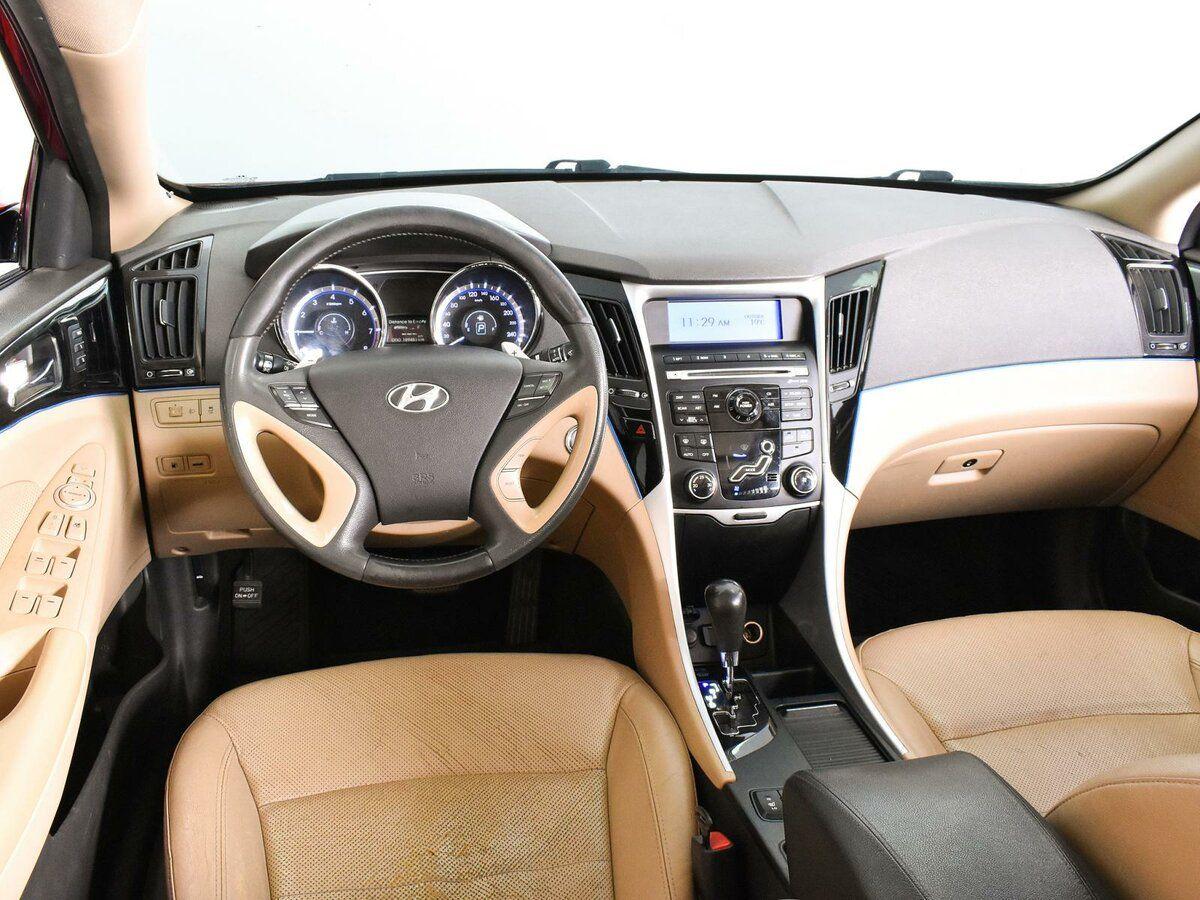 Hyundai Sonata, 2010