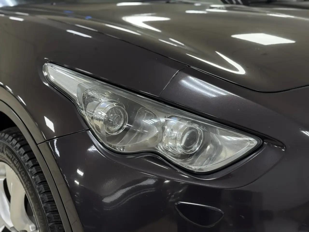 Infiniti QX70