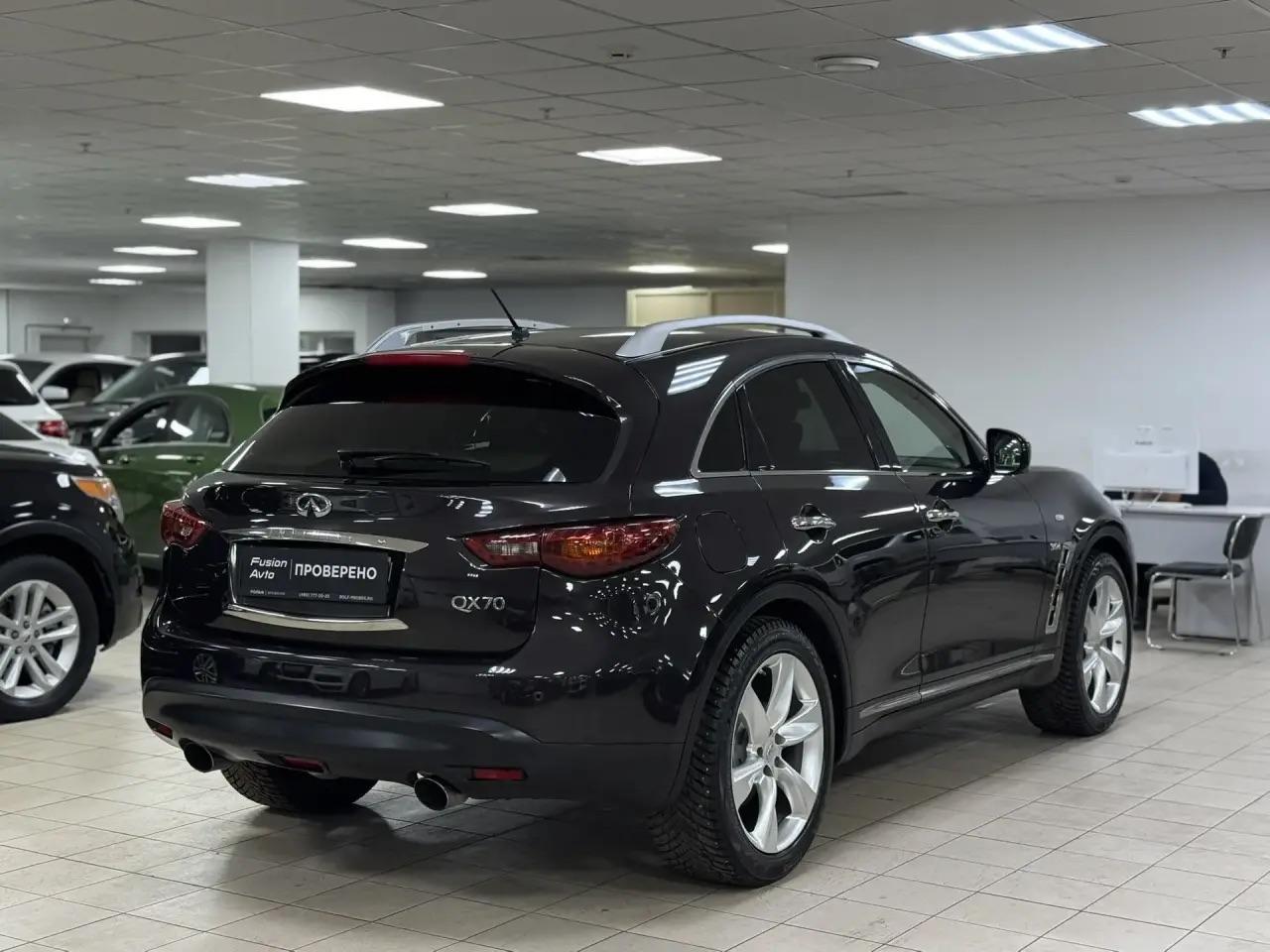 Infiniti QX70