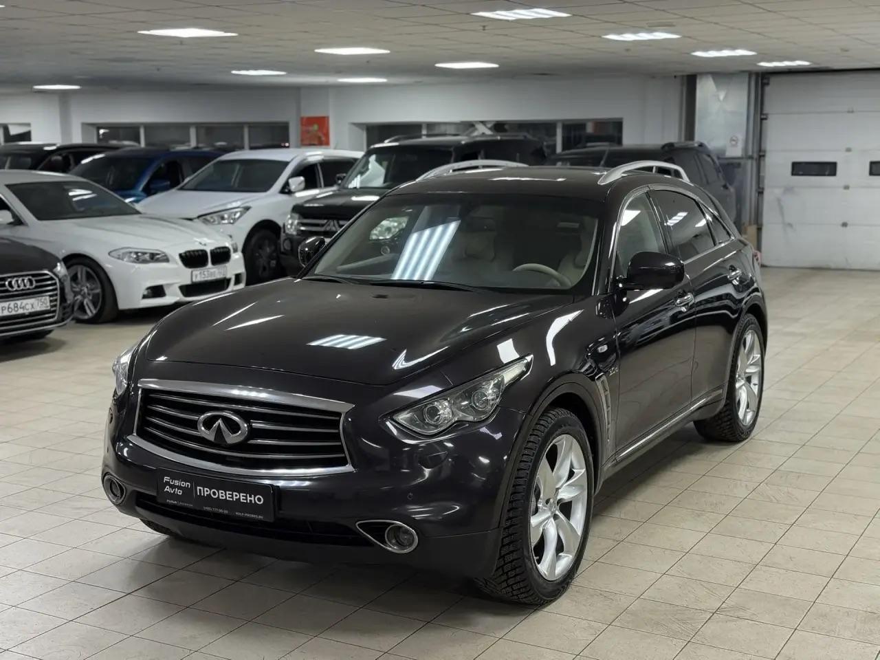 Infiniti QX70