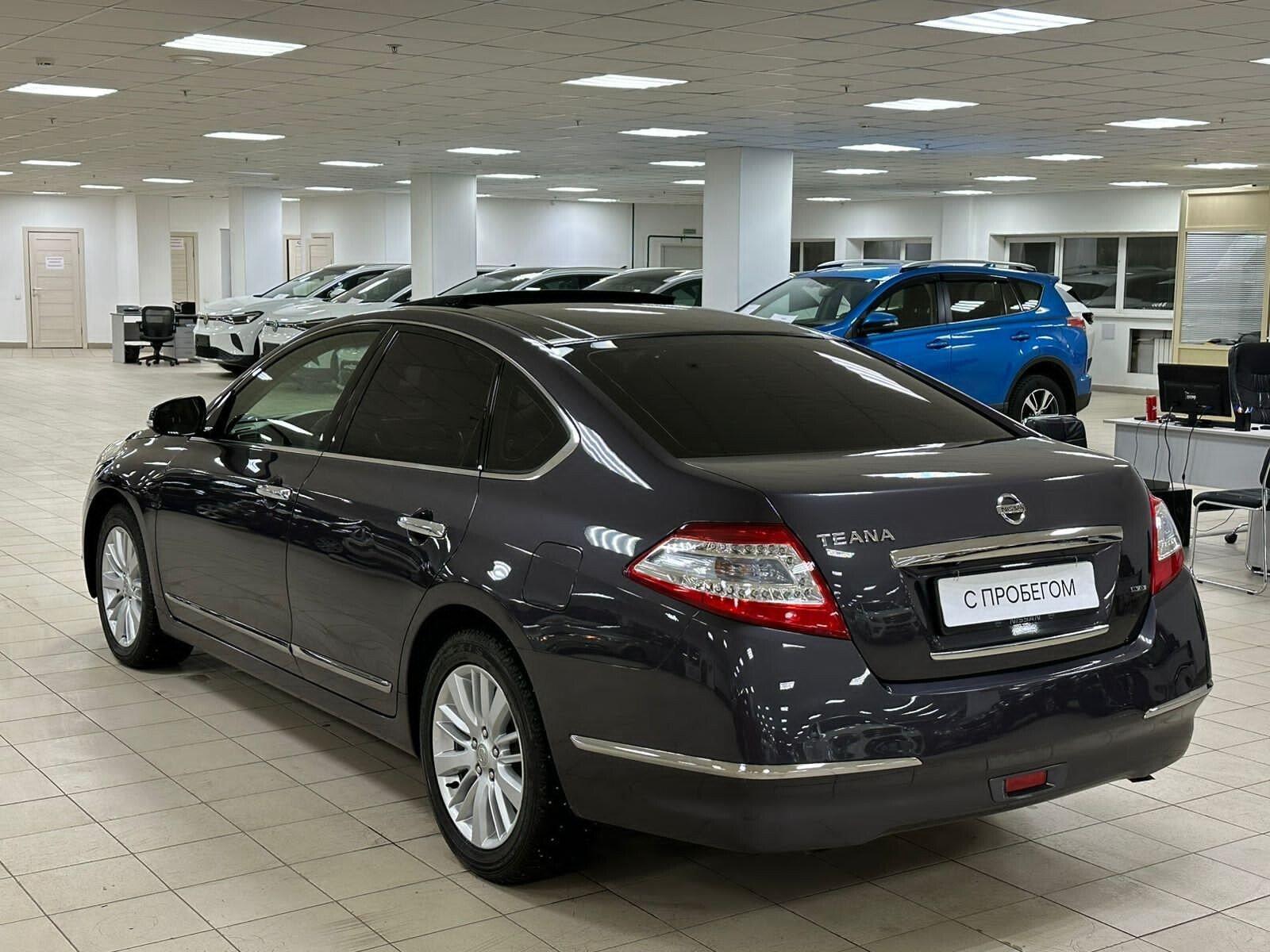 Nissan Teana