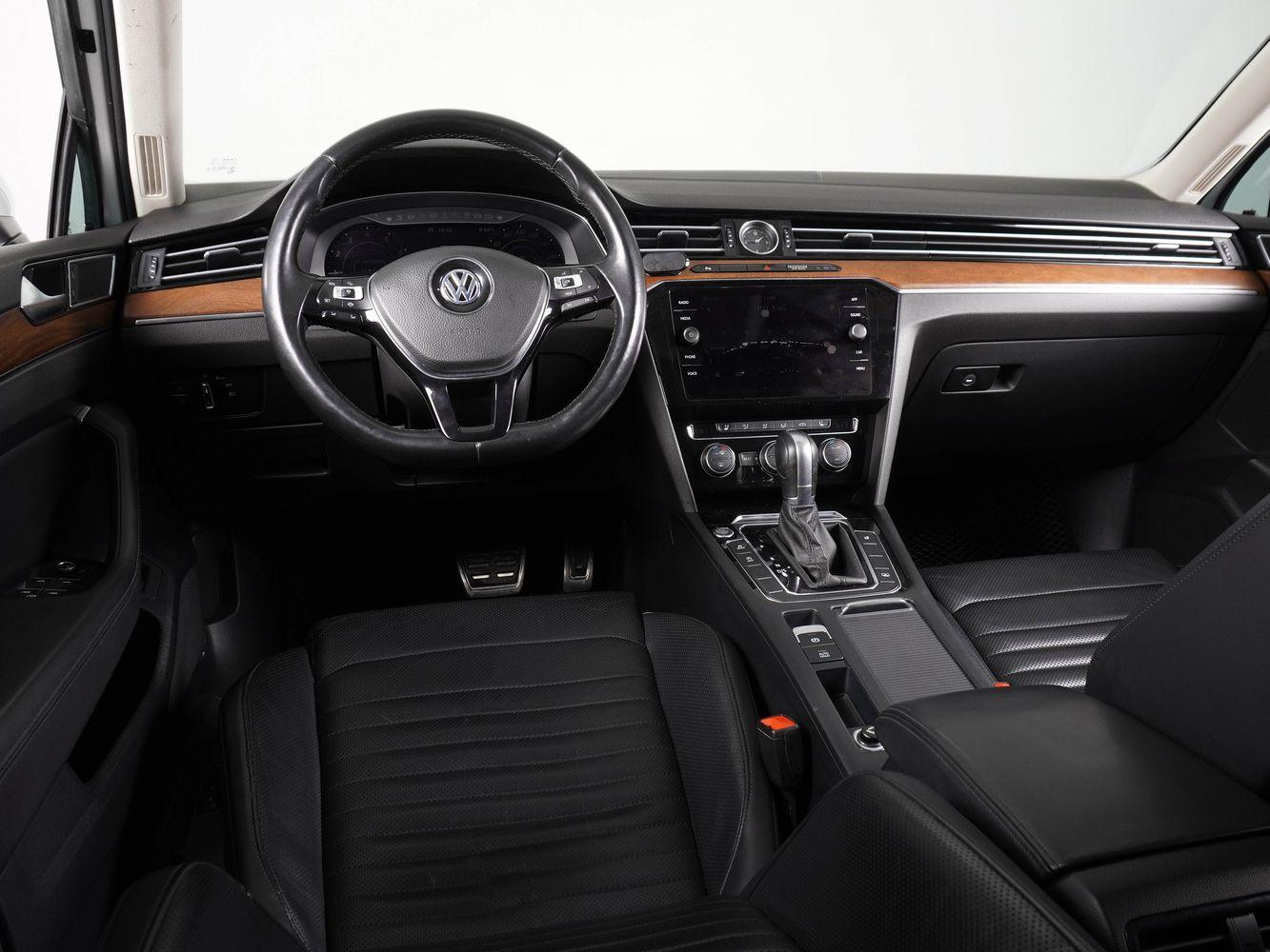 Volkswagen Passat, 2020
