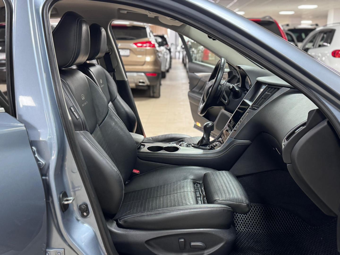 Infiniti Q50