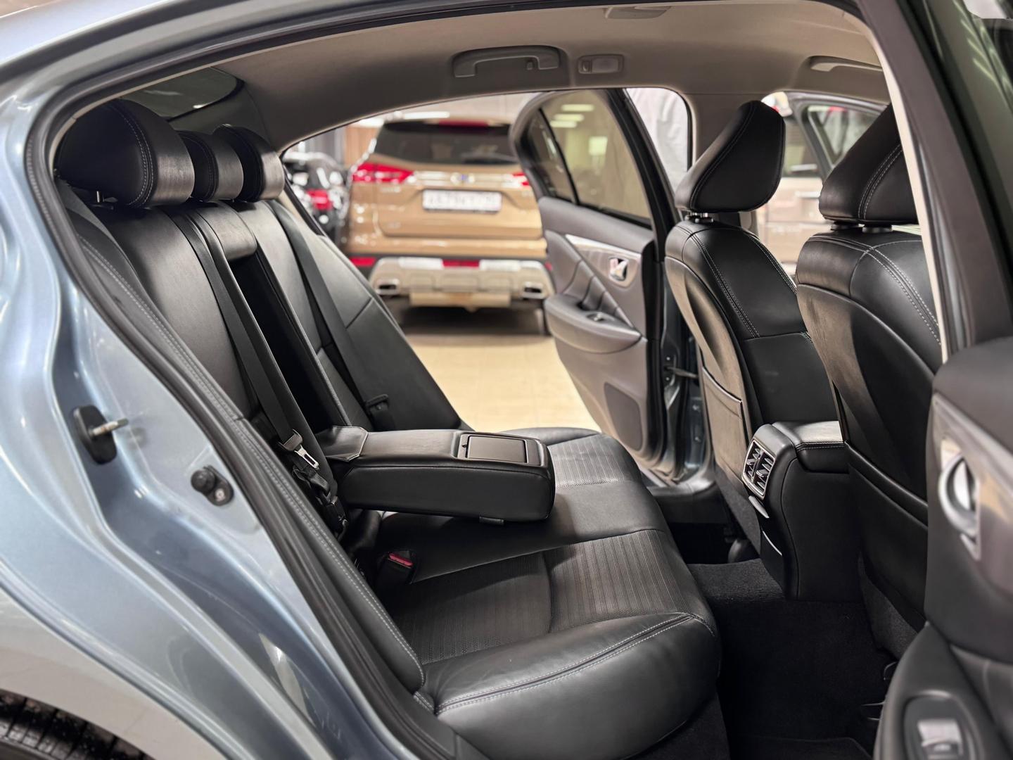 Infiniti Q50