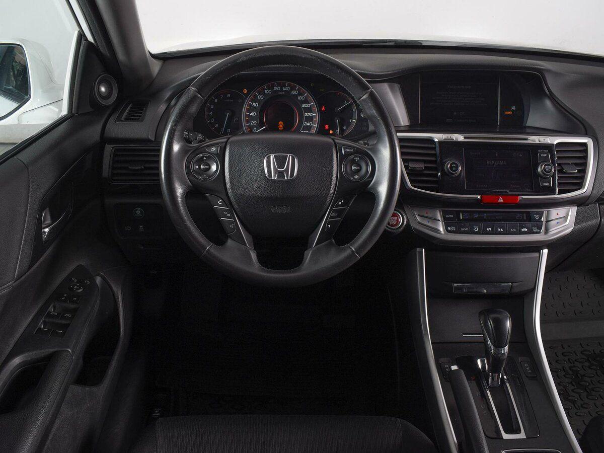 Honda Accord, 2015