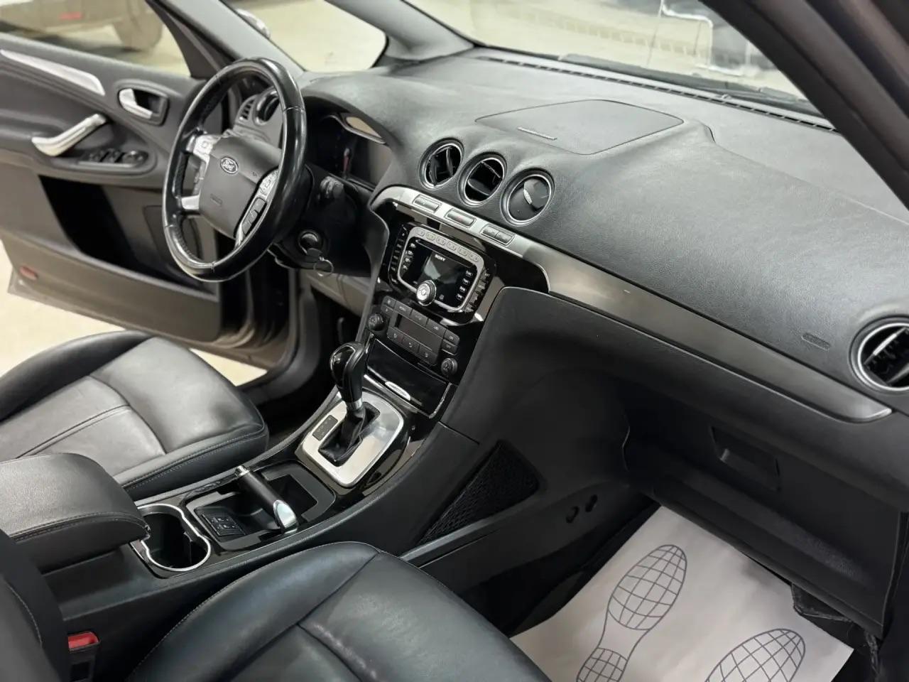 Ford S-MAX