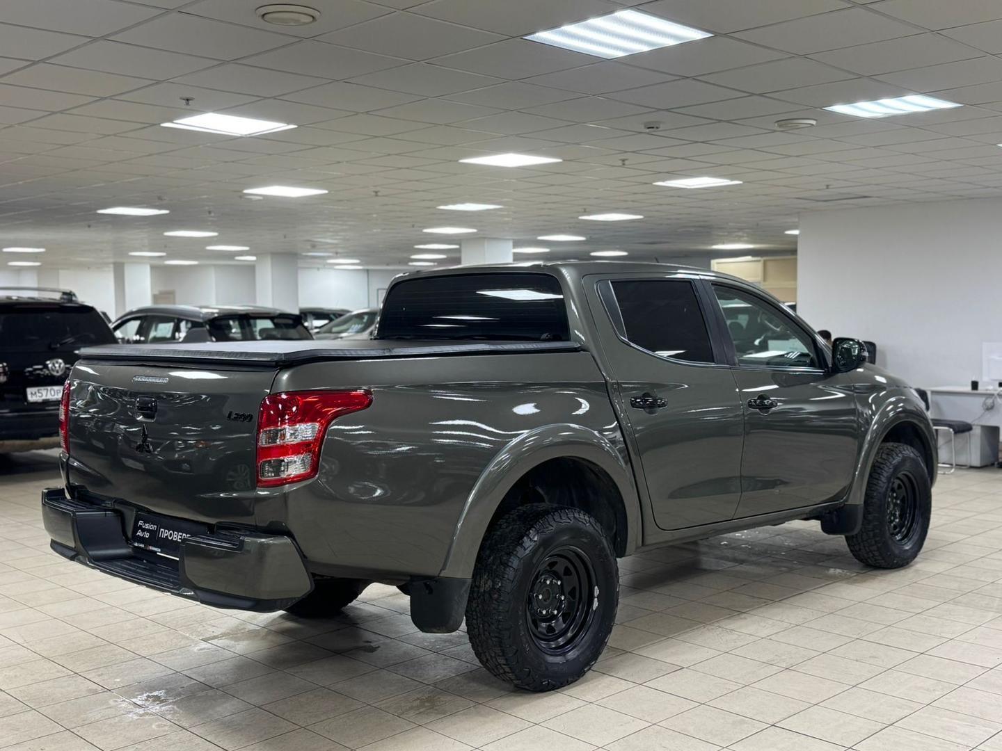 Mitsubishi L200