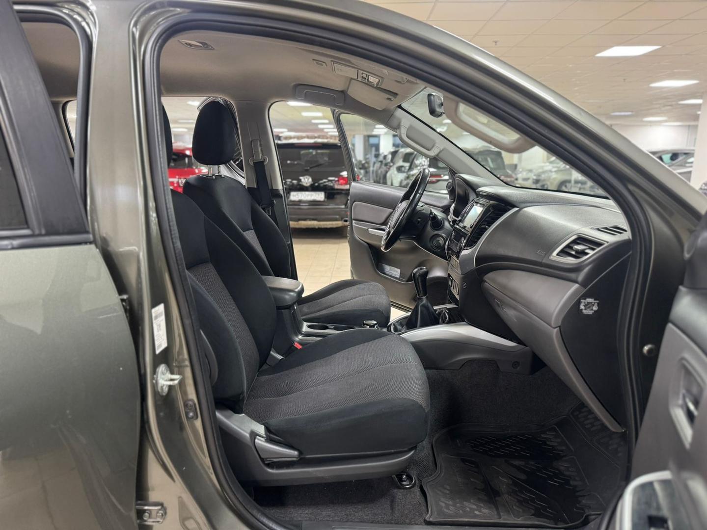 Mitsubishi L200