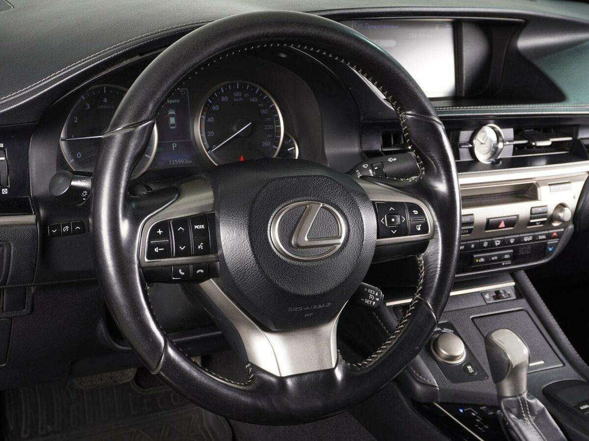 Lexus ES, 2017