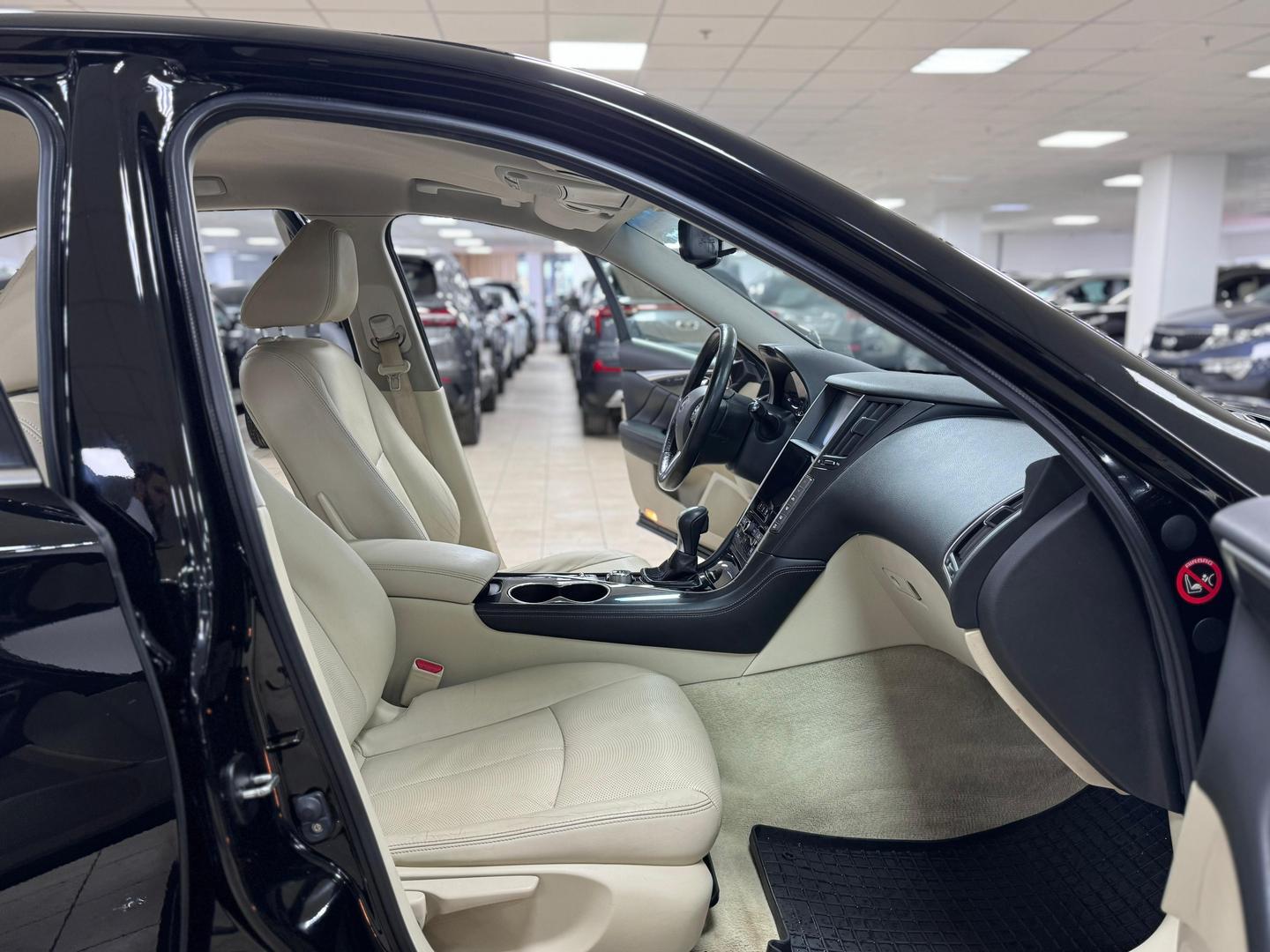 Infiniti Q50