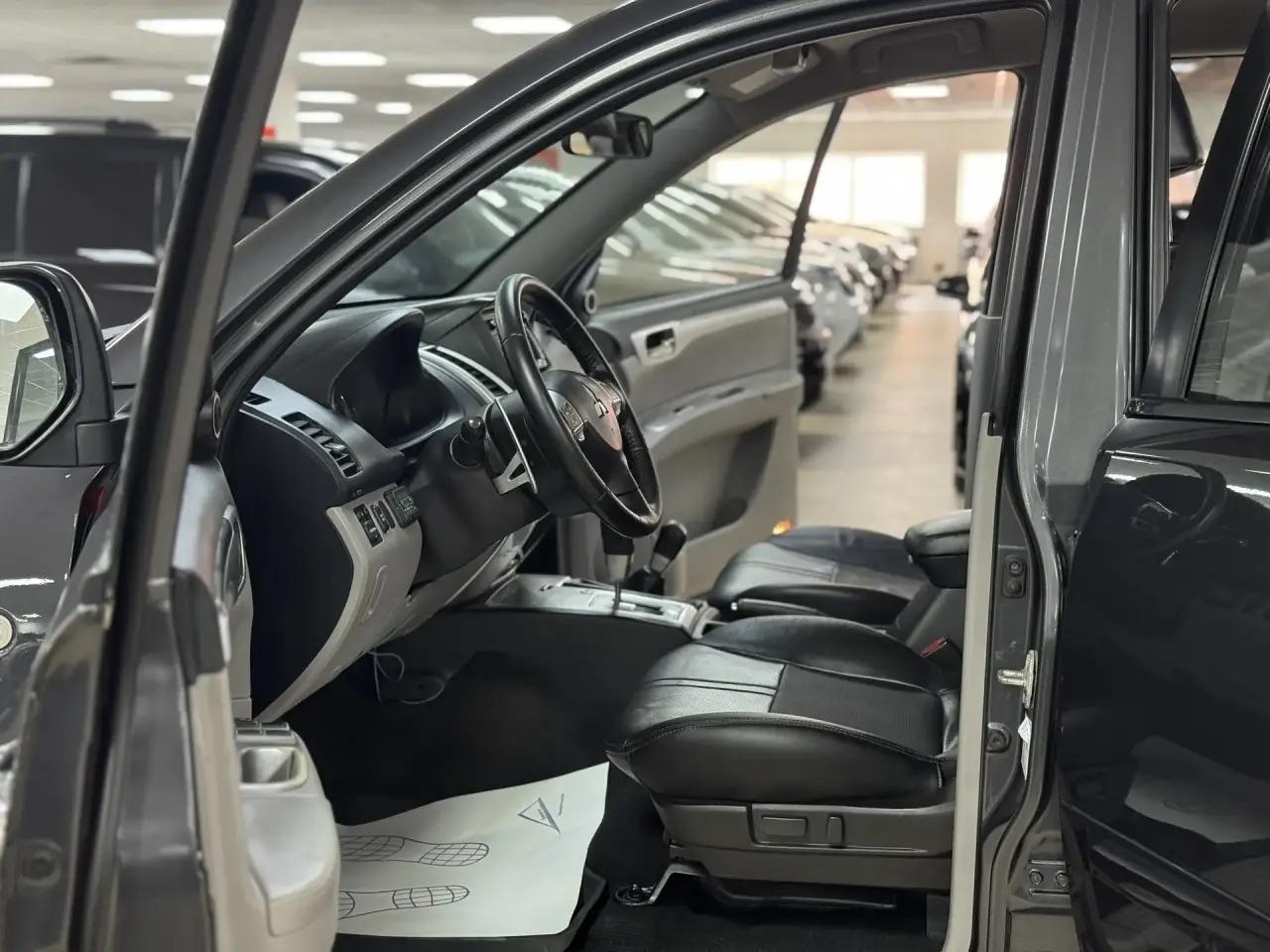 Mitsubishi Pajero Sport