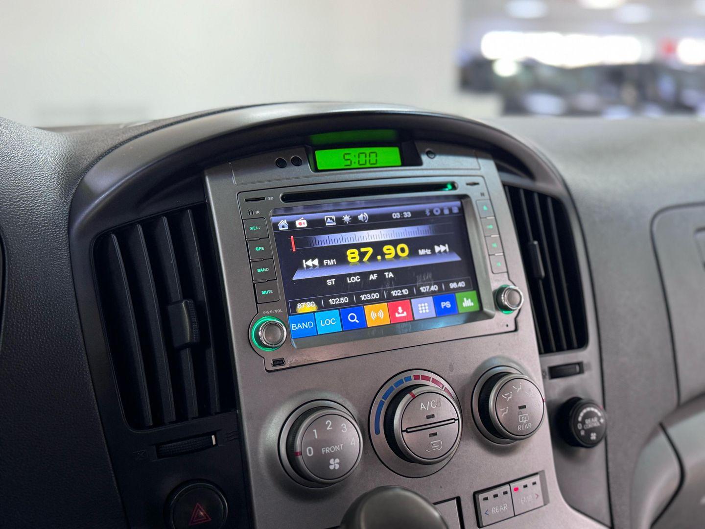 Hyundai Grand Starex