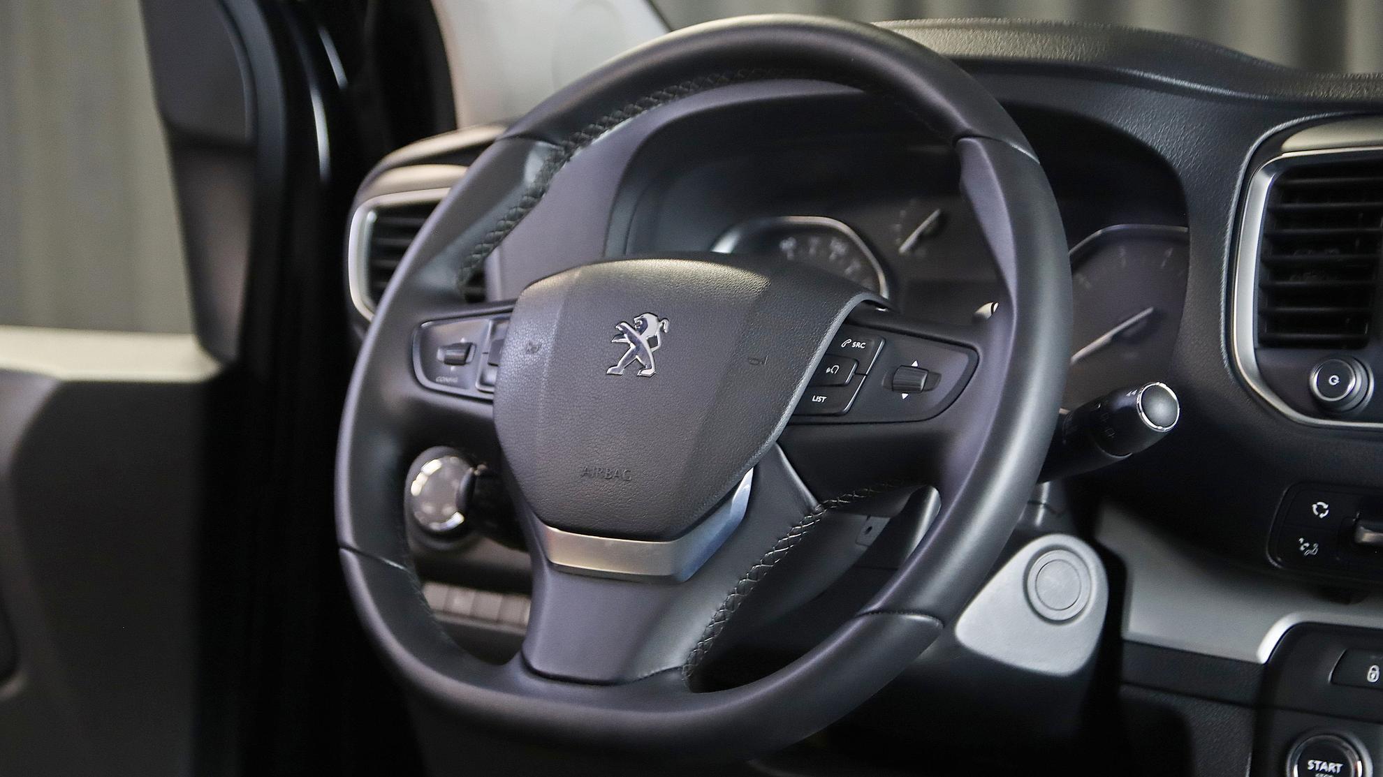 фото автомобиля 13